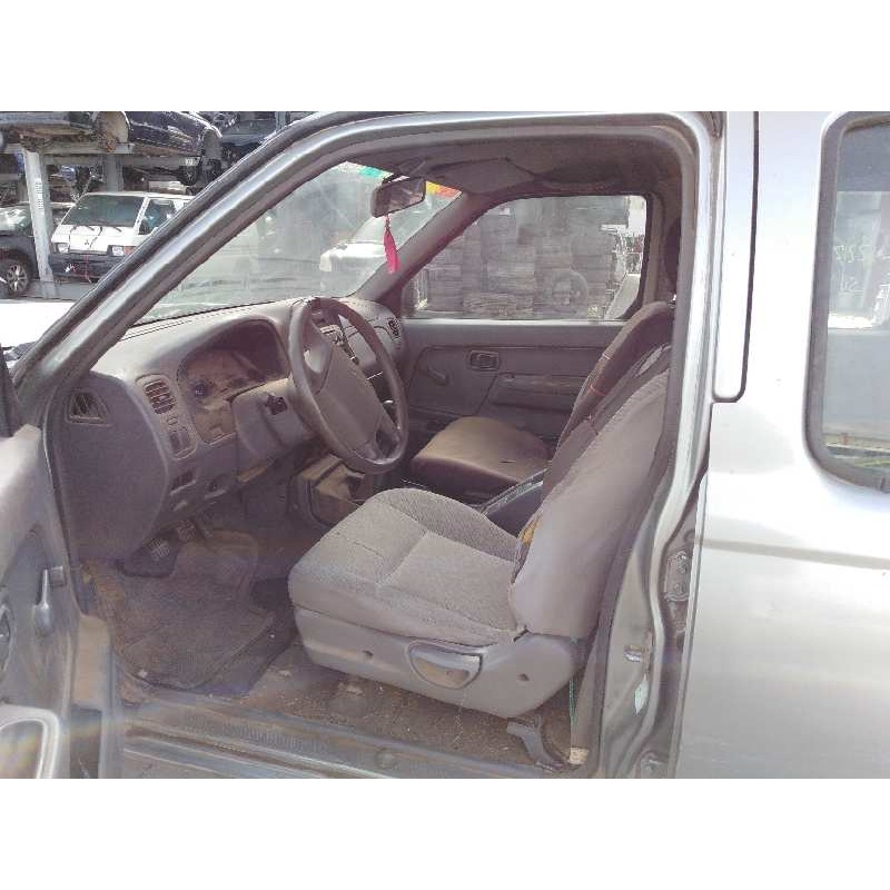 NISSAN PICK UP (D22) 2001