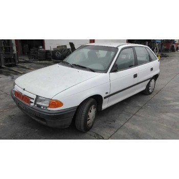 opel astra f berlina del año 1993