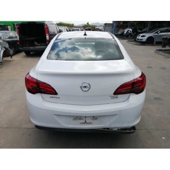 opel astra j lim. 4türig del año 2015