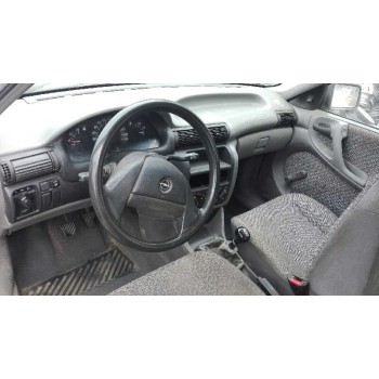 opel astra f berlina del año 1993