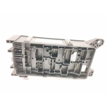Recambio de caja reles / fusibles para kia sorento 2.5 crdi referencia OEM IAM 911613E010  