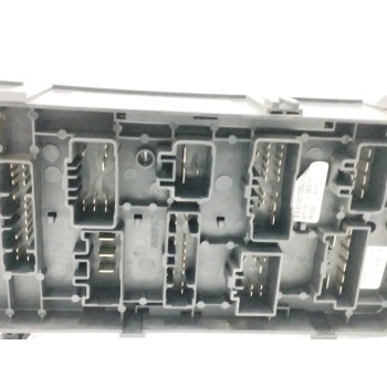 Recambio de caja reles / fusibles para kia sorento 2.5 crdi referencia OEM IAM 911613E010  