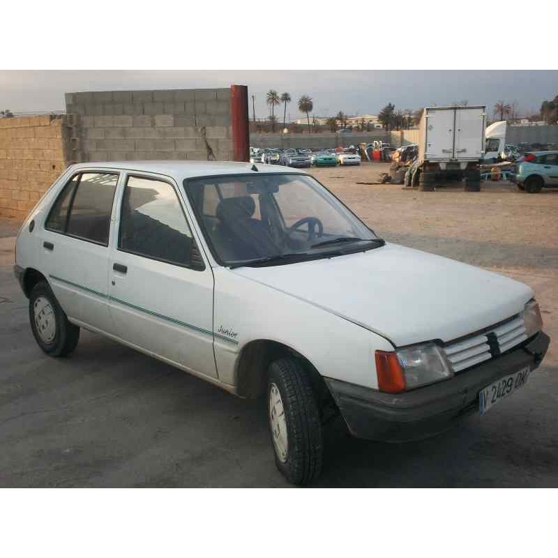 PEUGEOT 205 BERLINA