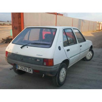 peugeot 205 berlina del año 1990