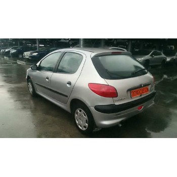 peugeot 206 berlina del año 2000