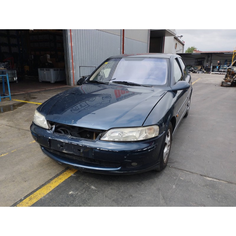 opel vectra b berlina del año 2001