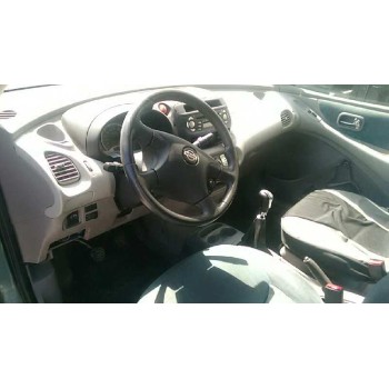 nissan almera tino (v10m) del año 2001