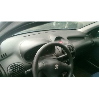 peugeot 206 berlina del año 2000