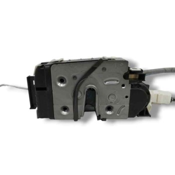 CERRADURA PUERTA DELANTERA DERECHA A1667200435 
