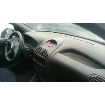 peugeot 206 berlina del año 2000