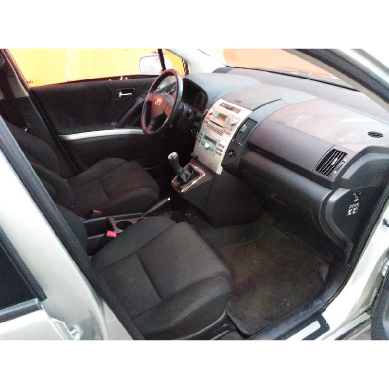 TOYOTA COROLLA Verso (ZER_, ZZE12_, R1_) 2005