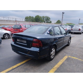 opel vectra b berlina del año 2001