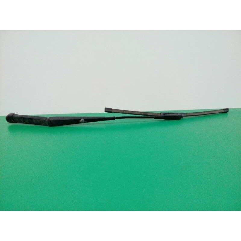 Recambio de brazo limpia delantero derecho para volvo xc90 d5 summum referencia OEM IAM 30655612  