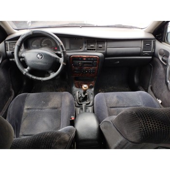opel vectra b berlina del año 2001
