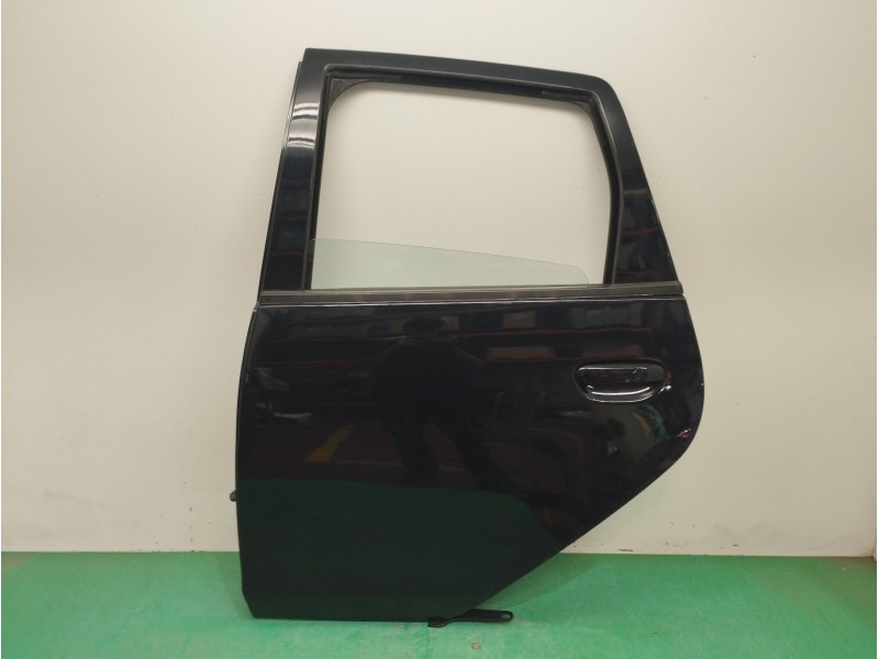 Recambio de puerta trasera derecha para mitsubishi colt berlina 5 (z30a) 1.1 cat referencia OEM IAM   