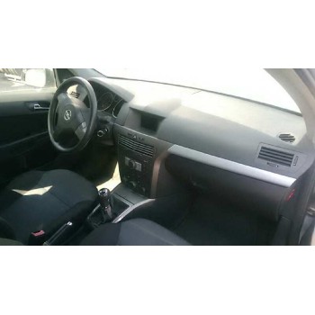 opel astra h berlina del año 2004