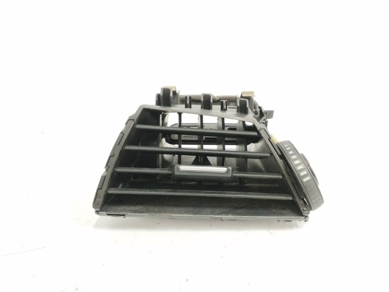 Recambio de rejilla aireadora para bmw serie 1 lim. (f21) 2.0 turbodiesel referencia OEM IAM 9205355 LADO IZQUIERDO 