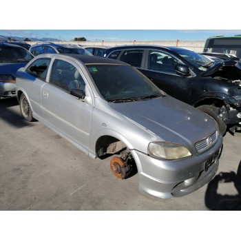 opel astra g berlina del año 2001