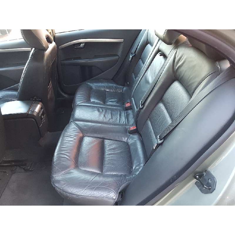 VOLVO S80 II (124) 2009
