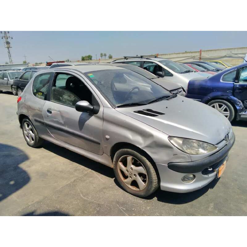 PEUGEOT 206 BERLINA
