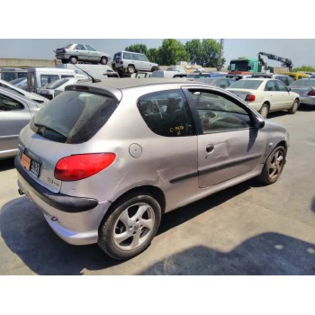 peugeot 206 berlina del año 2001