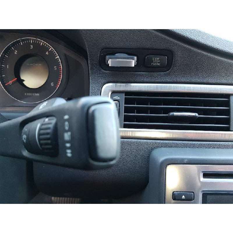 VOLVO S80 II (124) 2009