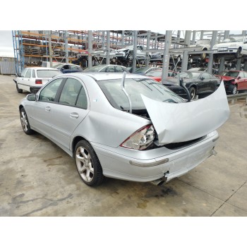 mercedes-benz clase c (w203) berlina del año 2005