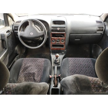 opel astra g berlina del año 2001