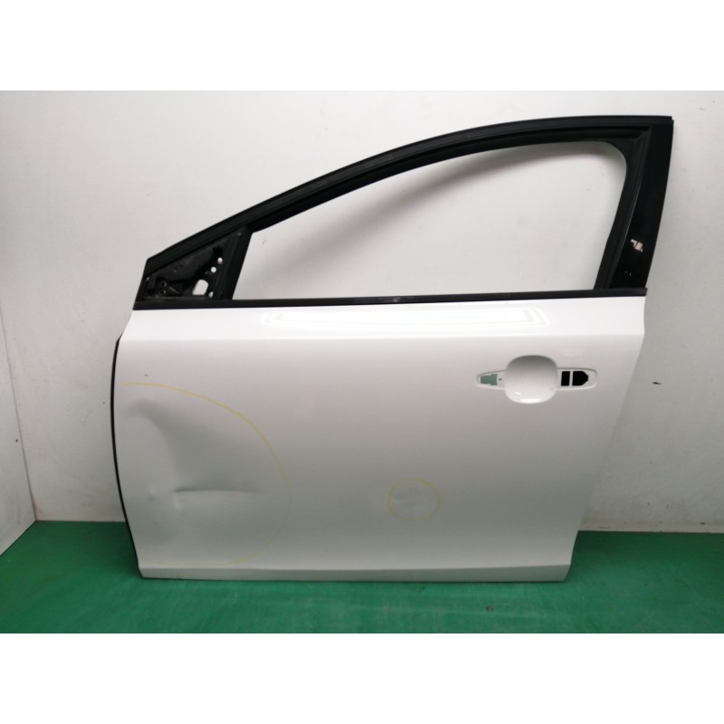Recambio de puerta delantera izquierda para volvo v40 1.6 diesel cat referencia OEM IAM 31278464 NECESITA REPARACION OBSERVAR FO