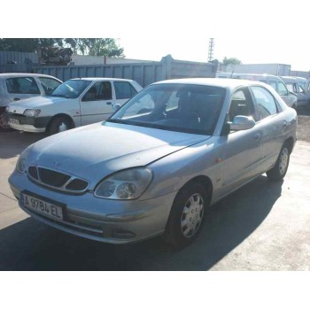 daewoo nubira berlina del año 2000