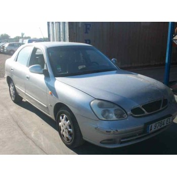 daewoo nubira berlina del año 2000