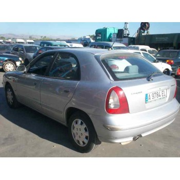 daewoo nubira berlina del año 2000