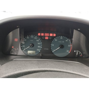 citroën xsara berlina del año 1999