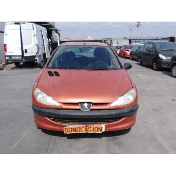 peugeot 206 berlina del año 2001
