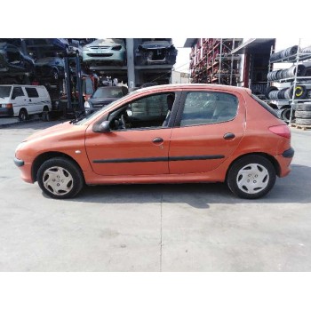 peugeot 206 berlina del año 2001