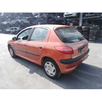 peugeot 206 berlina del año 2001