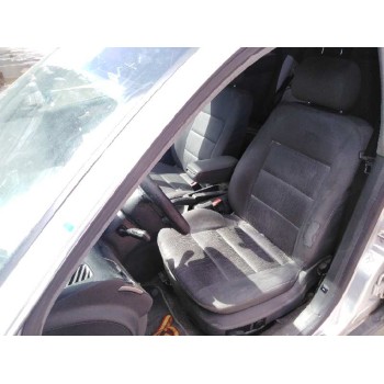 audi a6 berlina (4b2) del año 2000