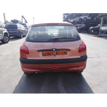 peugeot 206 berlina del año 2001