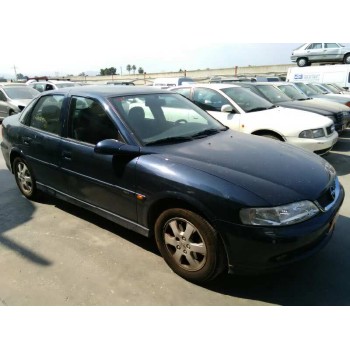 opel vectra b berlina del año 2001