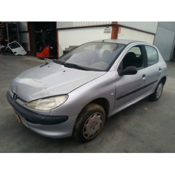 peugeot 206 berlina del año 2002