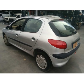 peugeot 206 berlina del año 2002