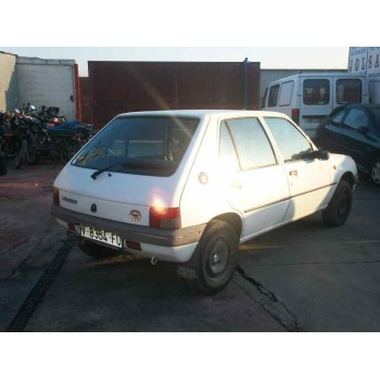 peugeot 205 berlina del año 1983