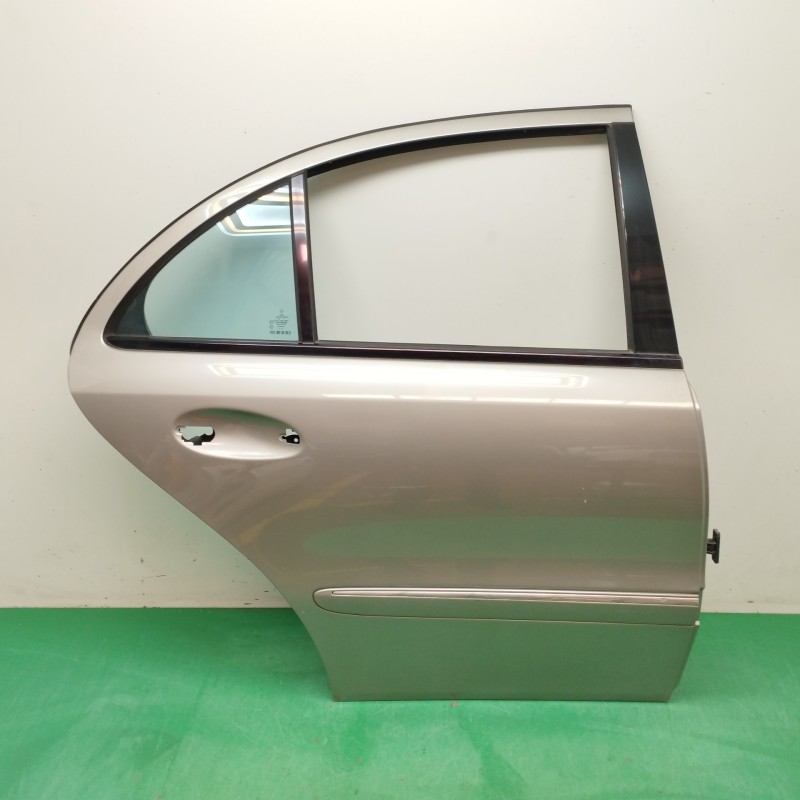 Recambio de puerta trasera derecha para mercedes-benz clase e (w211) berlina 3.5 v6 cat referencia OEM IAM A2117300205 Recambio de puerta trasera derecha para mercedes-benz clase e (w211) berlina 3.5 v6 cat referencia OEM IAM A2117300205