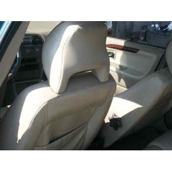 volvo v40 familiar del año 2001