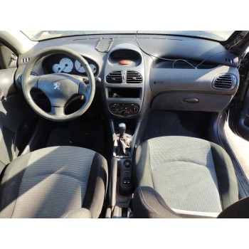 peugeot 206 berlina del año 2004