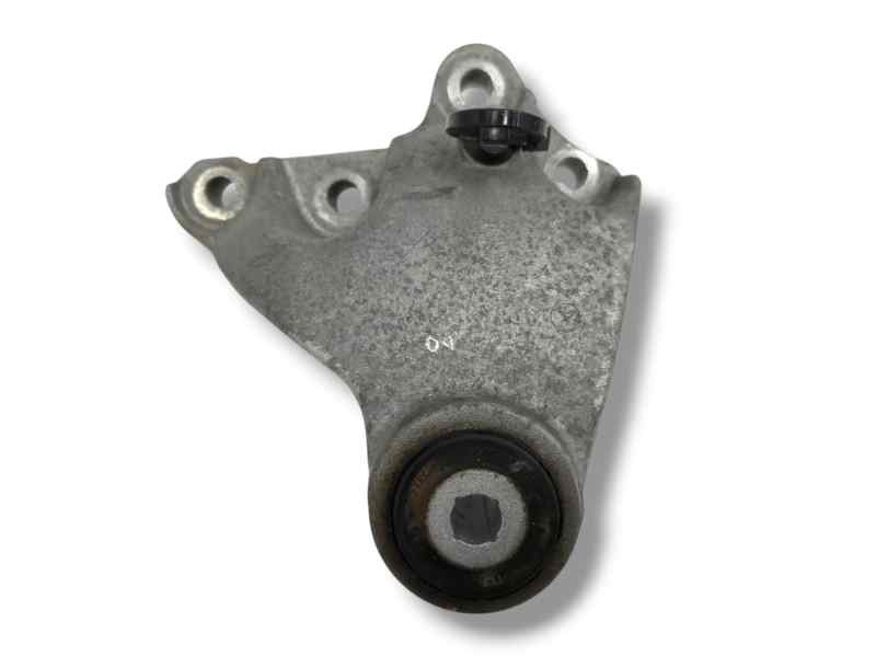 Recambio de soporte motor delantero para mercedes-benz clase gla (w156) 200 cdi referencia OEM IAM A2462401109 Recambio de soporte motor delantero para mercedes-benz clase gla (w156) 200 cdi referencia OEM IAM A2462401109