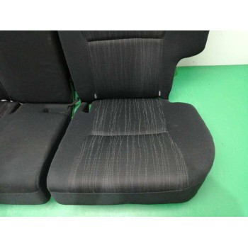 Recambio de asientos traseros para toyota auris 2.0 d-4d cat referencia OEM IAM   