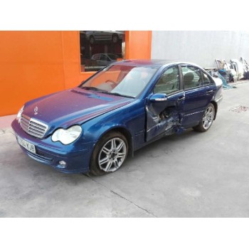 mercedes-benz clase c (w203) berlina del año 2004
