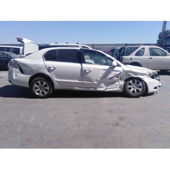 skoda superb combi (3t5) del año 2012