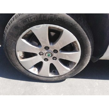 skoda superb combi (3t5) del año 2012